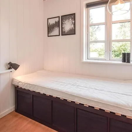 Сasa de vacaciones Three-bedroom Holiday In Otterup