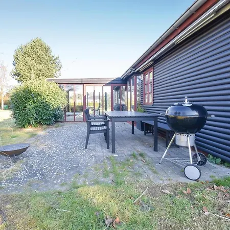 Three-bedroom Holiday In