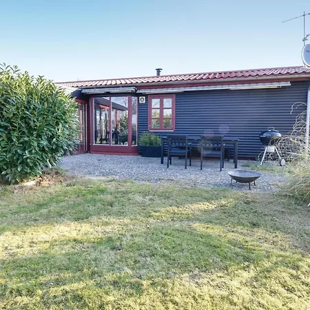 Three-bedroom Holiday In * Otterup